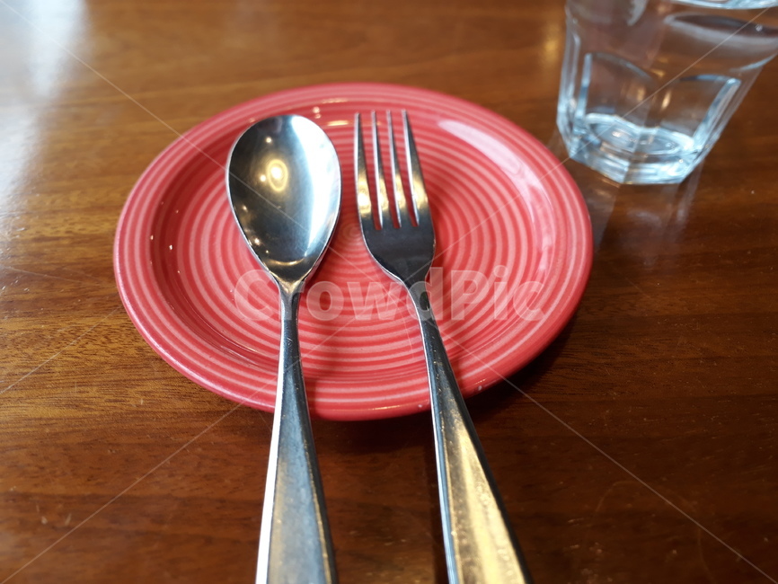 숟가락,포크,접시,책상,분홍색,나무