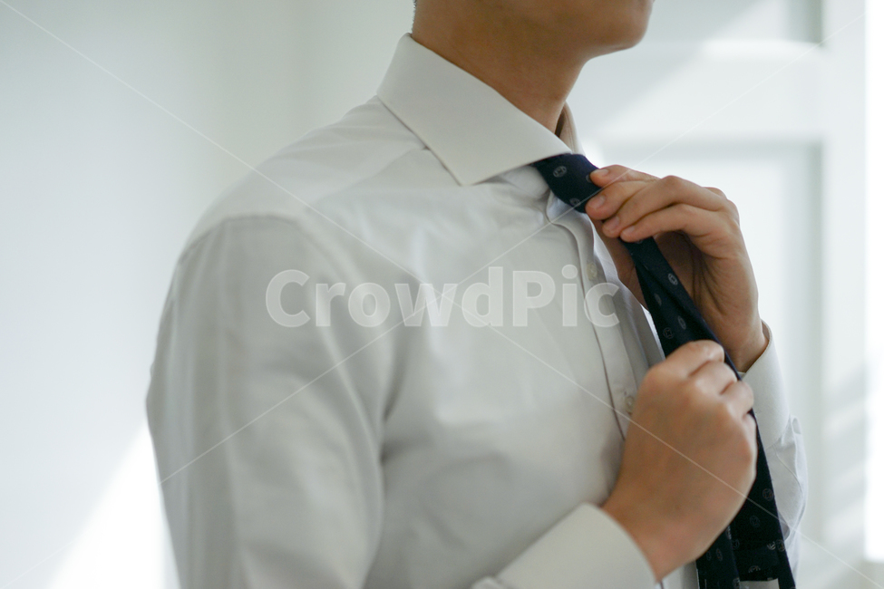 정장,넥타이,tie,남성,남자,셔츠,와이셔츠,의류,apparel,사람,인물,인간,human,person,남성,남자,man,male,비즈니스,사업,business,service,work