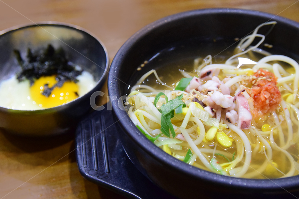 국밥,콩나물국밥,콩나물,뚝배기,따뜻한,밥,계란,음식,식사,meal,food,pot,beansproutsoup,soup,egg,음식,식재료,요리,food,cook,meal,dishes,food reserves,한식,한국음식,한국요리,korean food,korean dishes,korean meal,korean cook