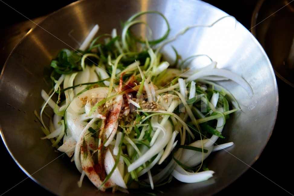 파채,반찬,삼겹살,음식,음식재료,돼지고기,쌈,파절임,음식,식재료,요리,food,cook,meal,dishes,food reserves,채소,야채,vegetables,한식,한국음식,한국요리,korean food,korean dishes,korean meal,korean cook