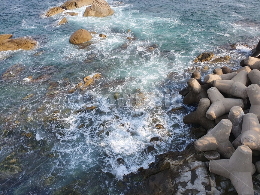 바다,하늘,파도,항구,돌