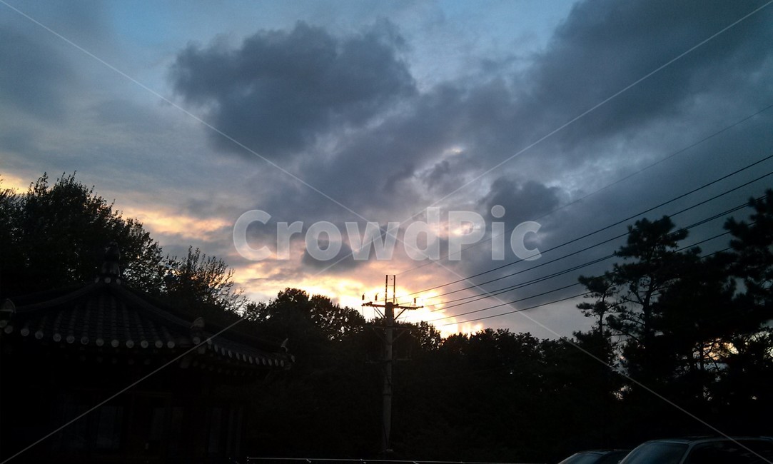 일몰,하늘,구름,노을,감성,풍경,자연,옥외,sunset,sky,cloud,feeling,sensible,landscape,nature,outdoor,transportation,교통,vehicle,차량,automoblie,자동차,car,차