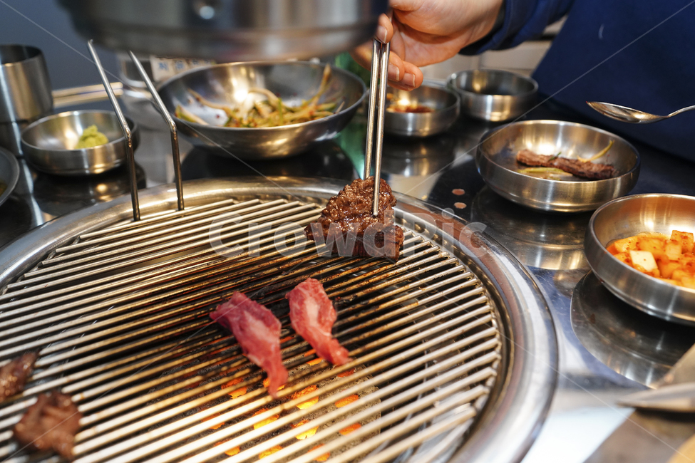 고기,한우,육류,육식,식사,먹방,술자리,안주,안주거리,구이,한식,소고기,먹거리,푸드,food,음식,음식,식재료,요리,food,cook,meal,dishes,food reserves,육류,고기,meat