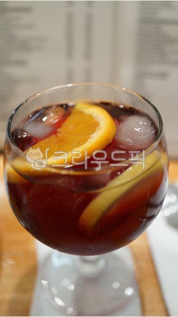 sangria,상그리아,샹그리아,와인,스페인와인,스페인음료,와인잔,레드와인,wine,redwine