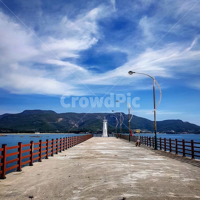 water,물,railing,handrail,banister,난간,waterfront,워터프론트,port,포트,dock,독,pier,교각,등대,시점,등대,lighthouse