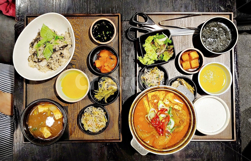 묵은지,곤드레,나물밥,정식,밥,식사,음식,반찬,묵은지찜,곤드레나물밥,된장찌게,건강식,food,cook,먹거리,먹방,음식,식재료,요리,food,cook,meal,dishes,food reserves,한식,한국음식,한국요리,korean food,korean dishes,korean meal,korean cook