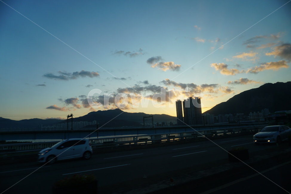 새벽,일출,풍경,일상,출근,도시,풍경,city,landscape,nature,자연,road,도로,car,차,transportation,교통,automobile,자동차,vehicle,차량,outdoors,옥외