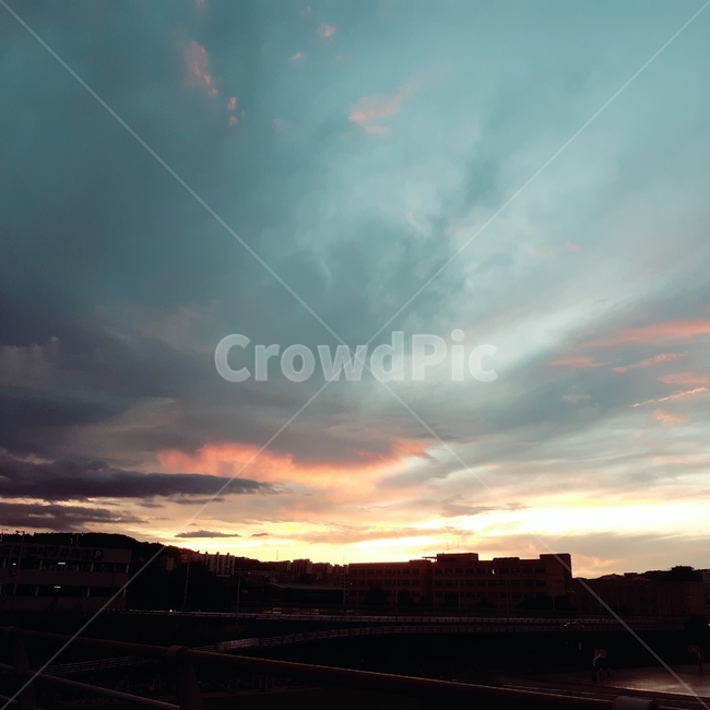 노을,하늘,색감,감성,저녁,구름,분홍빛,보랏빛,햇빛,감성사진,감상,sunset,sky,nature,엽서사진,카드,정사각형사진,자연,풍경,nature,landscape,outdoors,옥외
