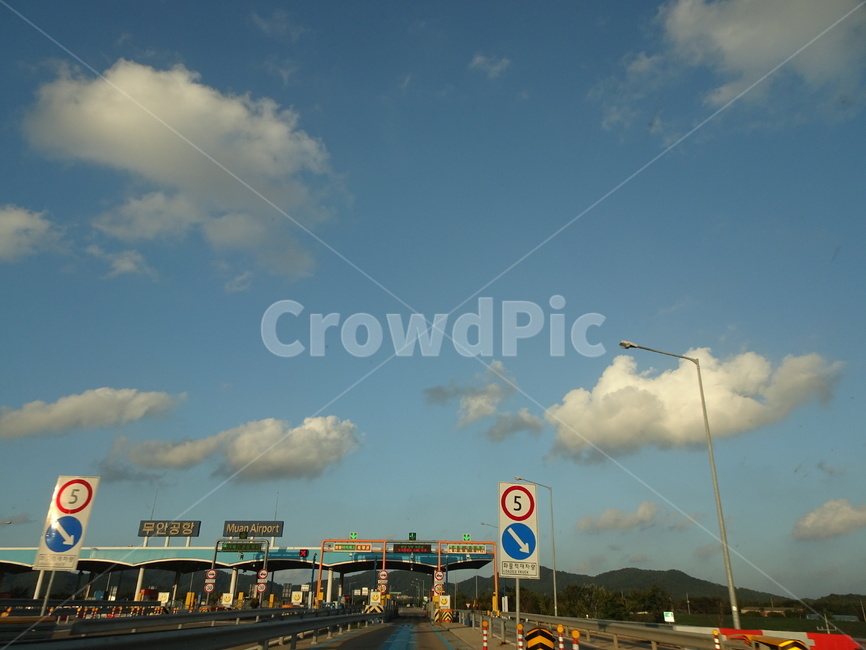 하늘,도로,구름,차량,주행,교통,교통수단,traffic,transportation