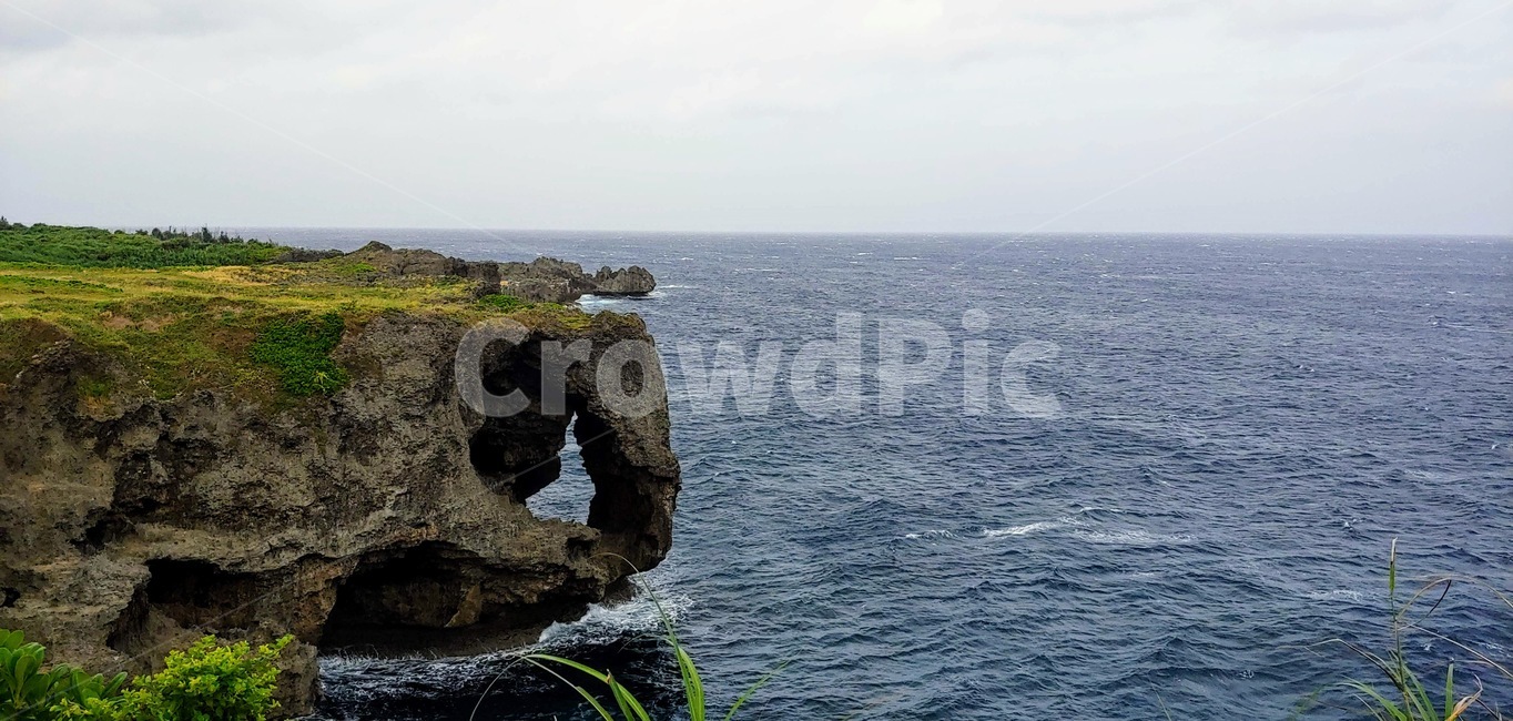 ocean,대양,water,물,outdoors,옥외,nature,자연,sea,바다,shoreline,해안선,coast,연안,cove,후미,cave,동굴,오키나와