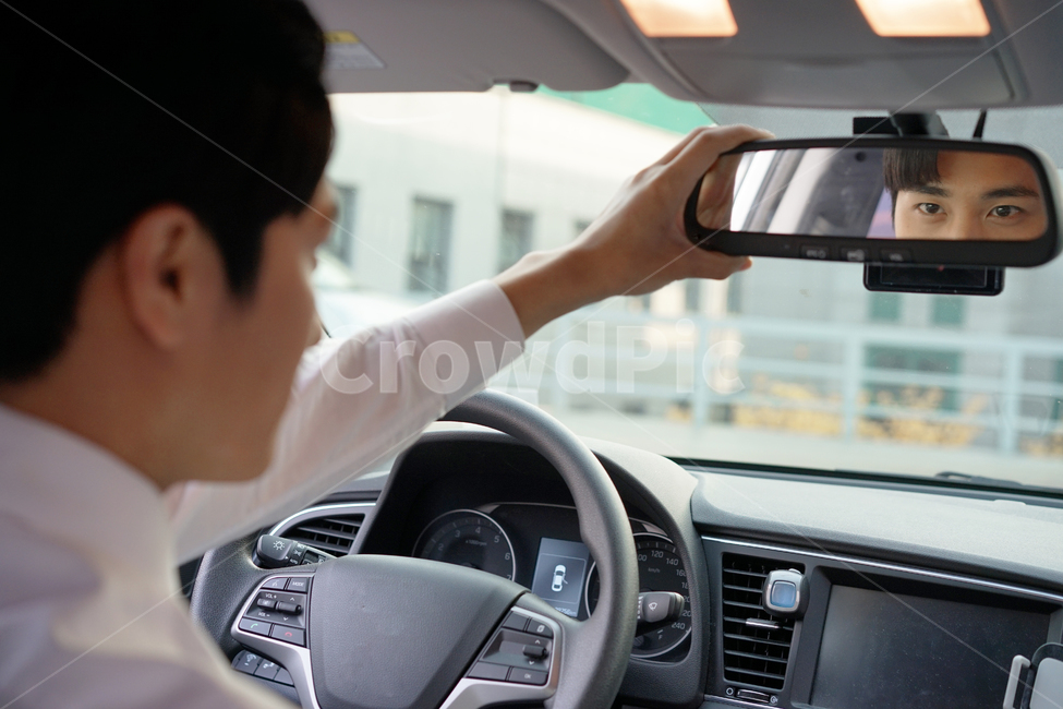 운전,차,차량,자동차,남자,남성,사람,직장인,출근,백미러,주차,파킹,운전자,사람,인물,인간,human,person,남성,남자,man,male,교통,교통수단,traffic,transportation,비즈니스,사업,business,service,work