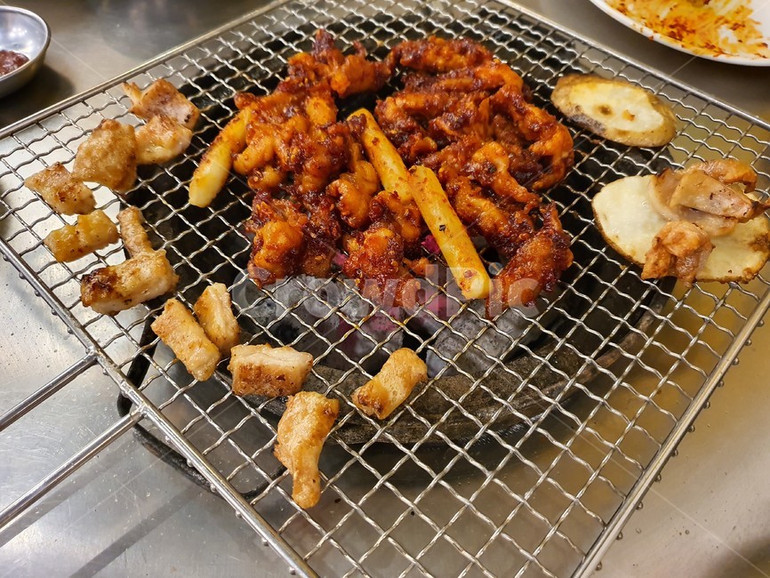 닭발,막창,음식,food,한국음식,술안주,요리,구이,숯불구이,야식,간식,음식,식재료,요리,food,cook,meal,dishes,food reserves