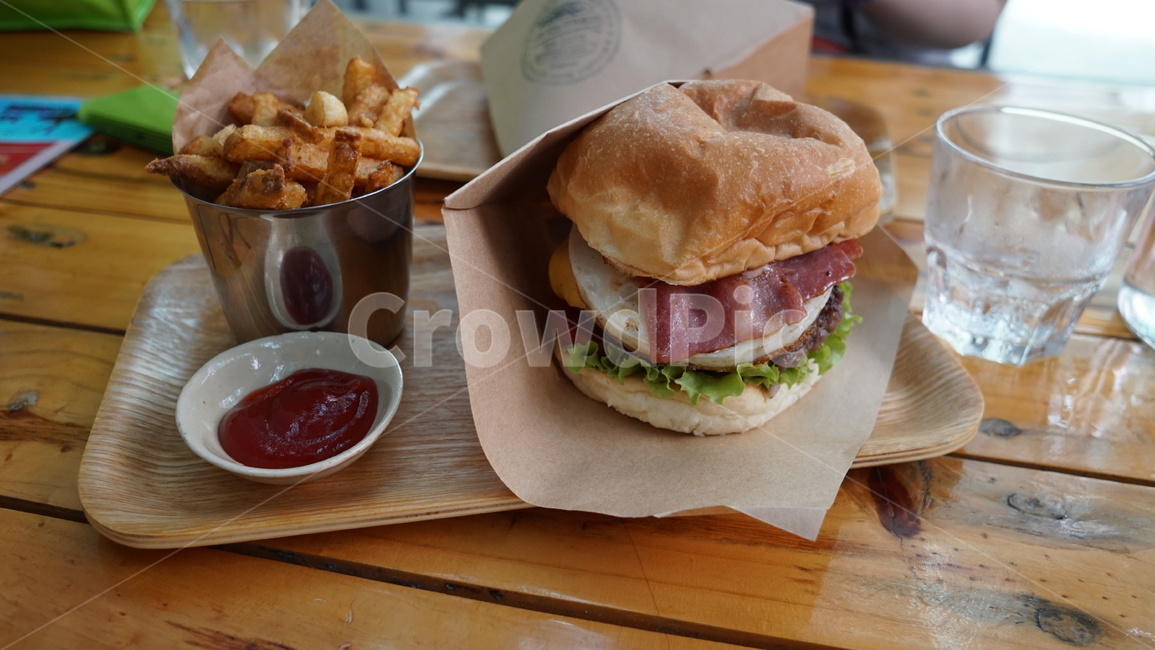 bacon,Wedge Potato,potato,restaurant,handmade burger,hamburger