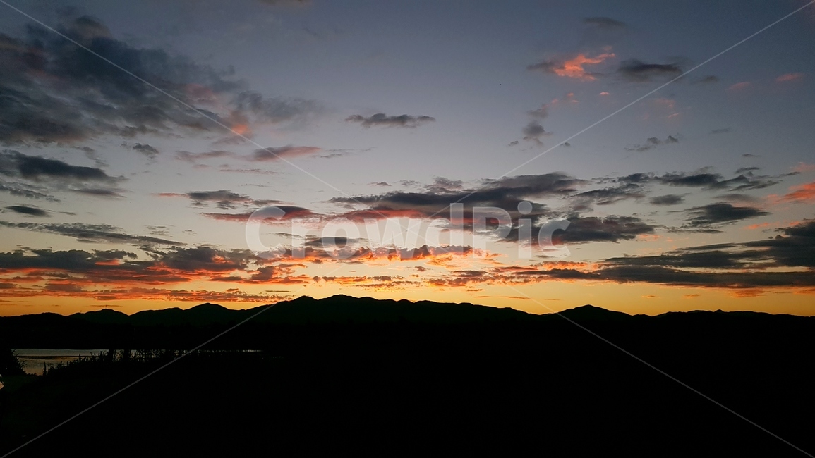 풍경,노을,하늘,구름,저녁,자연,풍경,nature,landscape,실루엣,그림자,silhouette,shadow,outdoors,옥외,sky,sunset,일몰,dusk,황혼,dawn,새벽,red sky,붉은 하늘