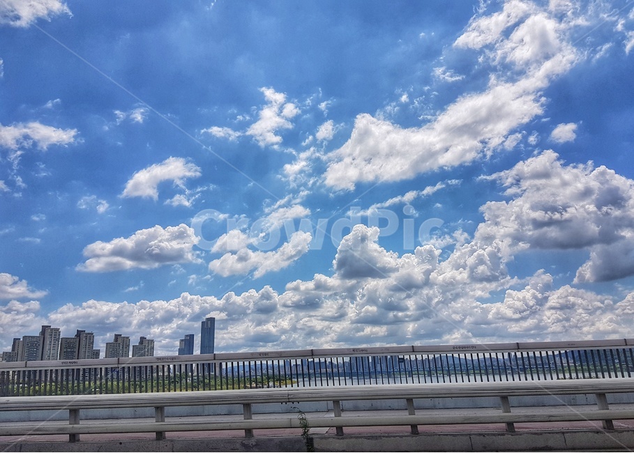 한강,구름,하늘,sky,다리,풍경,landscape,summer,여름,건물,강,river,한강대교,낮,배경,바탕,도로,road