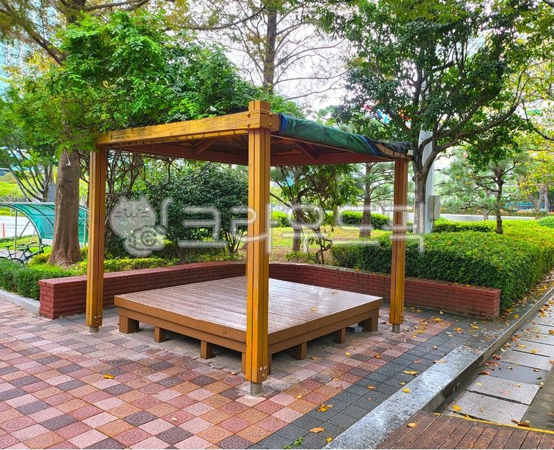 Bench,shelter,hut,house,Observatory,building,trail,wood,Emotion,architecture,rest,Floor,wooden chair,sperm,shade cloth,feeling,outdoor,outdoors,interior design,interiordesign