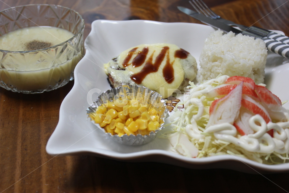 스프,함박스테이크,집밥,요리,food,옥수수,치즈,밥