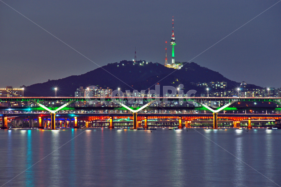 night view,Namsan,Han River Bridge,reflection,light,Namsan Tower,Cheongdam Bridge,fire,Han River