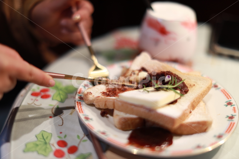 토스트,빵,카페,접시,감성,음식,식재료,요리,food,cook,meal,dishes,food reserves,디저트,간식,후식,dessert,snack