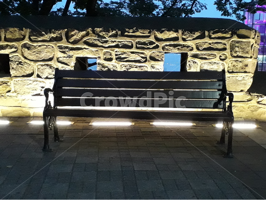 의자,chair,성벽,rampart,벤치,bench,야경,nightview,불빛,light,야경,밤,풍경,nightscape,night,landscape,한국전통,한국문화,korean traditional,korean culture,furniture,가구,park bench,공원 벤치