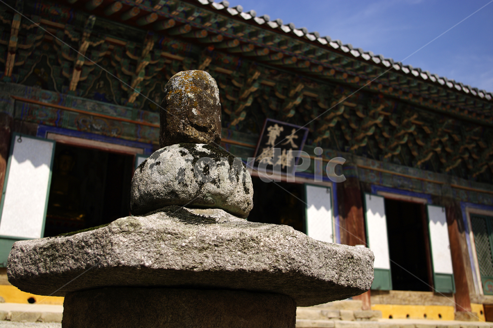 사찰,절,석탑,대웅전,전통,한국전통,한국문화,korean traditional,korean culture,조각상,동상,석상,조형물,statue,bronze statue,stone statue,건축물,건물외관,exterior,building,structure,architecture,construction