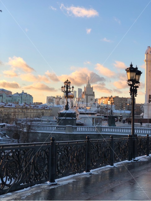 거리,러시아,풍경,도시,그늘,겨울,계절,winter,season,도시,풍경,city,landscape,해외,외국,세계,foreign,oversea,world,세계도시풍경,해외도시풍경,외국도시풍경,world cityscape,handrail,난간,banister,railing