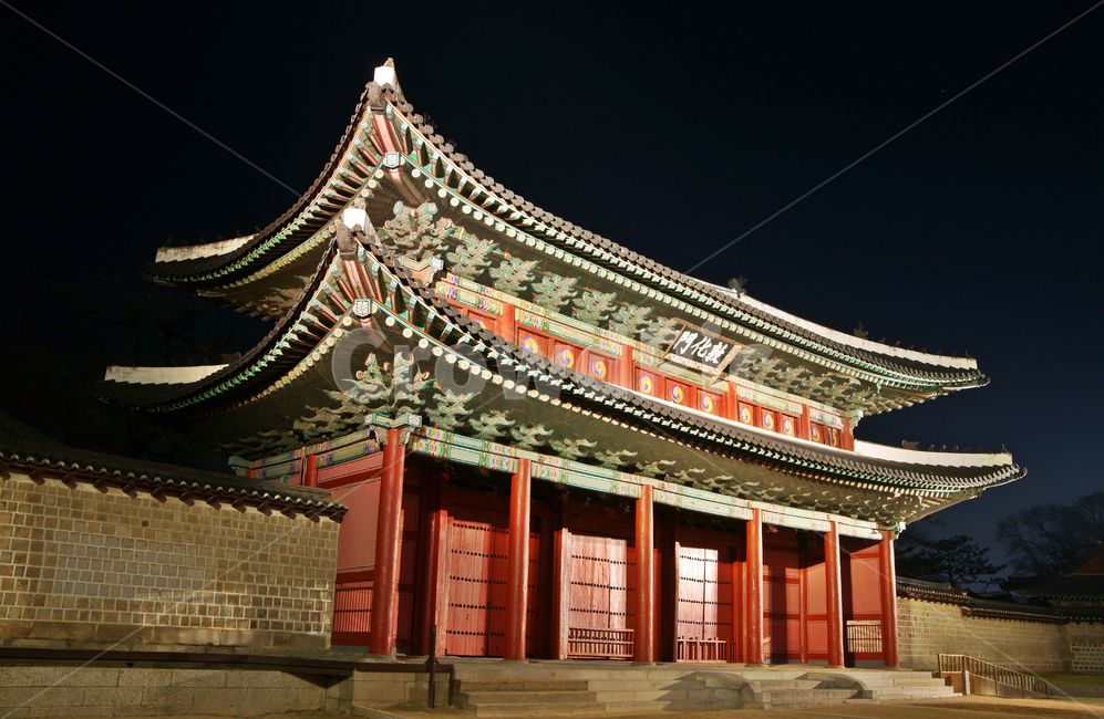 창덕궁,돈화문,정문,보물제383호,1609년재건,광해군,문화유산,야경,밤,풍경,nightscape,night,landscape,한국전통,한국문화,korean traditional,korean culture,랜드마크,landmark,tourist attraction,한국랜드마크,한국관광지,한국명소,korea landmark,korea tourist attraction,건축물,건물외관,exterior,building,structure,architecture,construction,건물,worship,예배