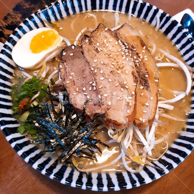 돈코츠라멘,라멘,일본,차슈,일본라멘,라면,음식,식재료,요리,food,cook,meal,dishes,food reserves,면류,면요리,noodles