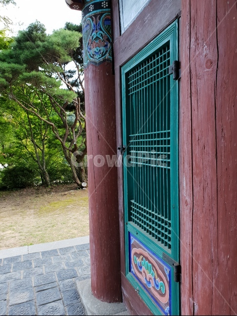 한국전통,전통,문양,문살,패턴,문고리,손잡이,직지사,한국불교,절,사찰,문,무늬,한국사찰,종교,불교,한지,여닫이문,koreantradition,koreanculture,koreanbuddhisttempledoor,한국전통,한국문화,korean traditional,korean culture,건축물,건물외관,exterior,building,structure,architecture,construction
