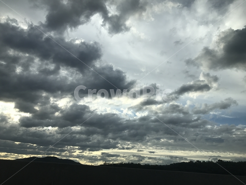 구름,먹구름,검은구름,하늘,석양,해질녘,지평선,역광,풍경,배경,차분함,Sky,Cloud,속도,자연,풍경,nature,landscape,weather,날씨,sky,outdoors,옥외,cloud,cumulus,적운