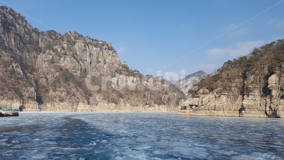 충주호,겨울충주호,충주호얼음,눈내린호수,눈내린충주호