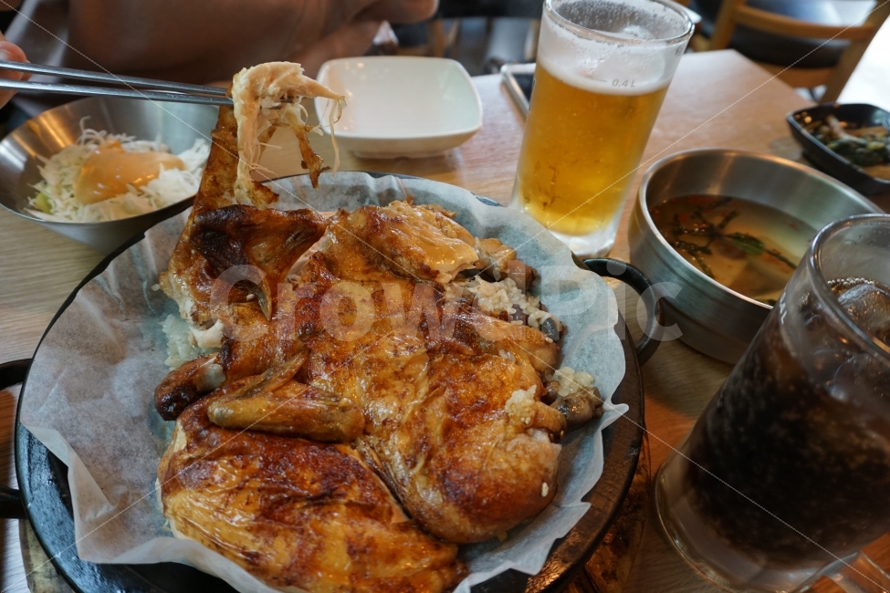 치킨,술자리,회식,치맥,모임,회식자리,알콜,콜라,닭요리,음식,불금,치킨요리,소주,맥주,약속,beer,chicken,친구,연인,데이트,음식,식재료,요리,food,cook,meal,dishes,food reserves,육류,고기,meat,술,주류,alcohol