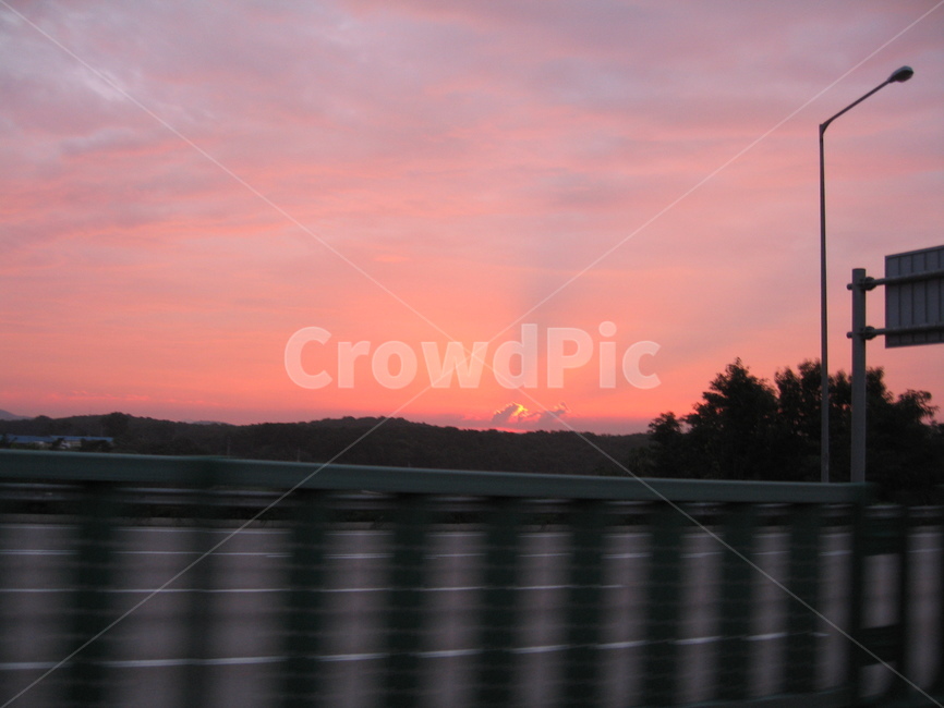 일몰,노을,붉은노을,석양,퇴근,구름,하늘,sunset,sundown,evening,자연,풍경,nature,landscape,outdoors,옥외,dusk,황혼,dawn,새벽,sky,red sky,붉은 하늘