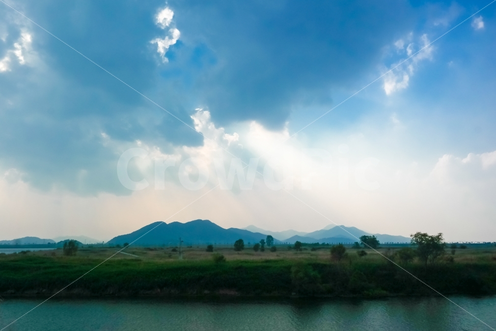 낙동강,강,평야,빛내림,구름,빛,하늘,자연,풍경,nature,landscape,outdoors,옥외,sky,azure sky,푸른 하늘