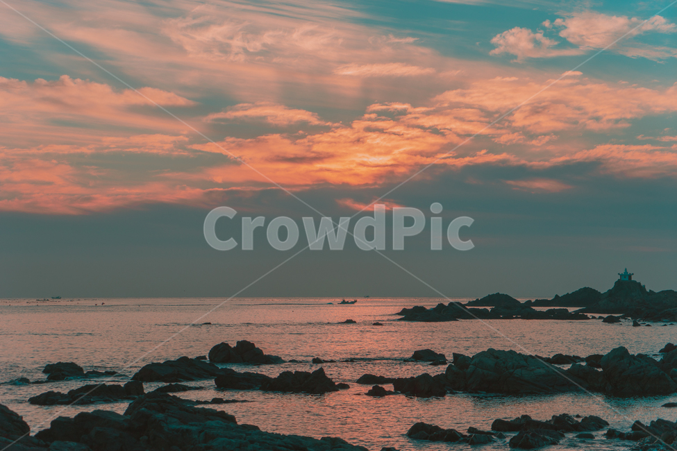 구름,하늘,일출,바다,풍경,부산,용궁사,landscape,sunrise,sea,색감,자연,풍경,nature,landscape,감성,sensible,feeling,색깔,색상,색채,색감,color sense,color sensitivity,feeling of color,outdoors,옥외,promontory,곶