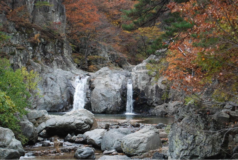 내연산,포항시,100대명산,폭포,가을,자연,풍경,nature,landscape,한국자연풍경,한국자연경관,korea nature landscape,water,물,outdoors,옥외,river,강