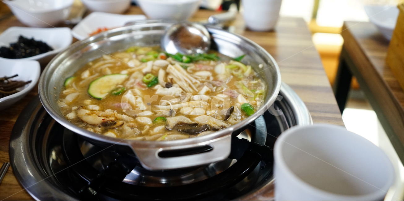 전골,국물,국물요리,된장,찌개,안주,식사,반찬,푸드,음식,한식,한국음식,안줏거리,음식,식재료,요리,food,cook,meal,dishes,food reserves,한식,한국음식,한국요리,korean food,korean dishes,korean meal,korean cook