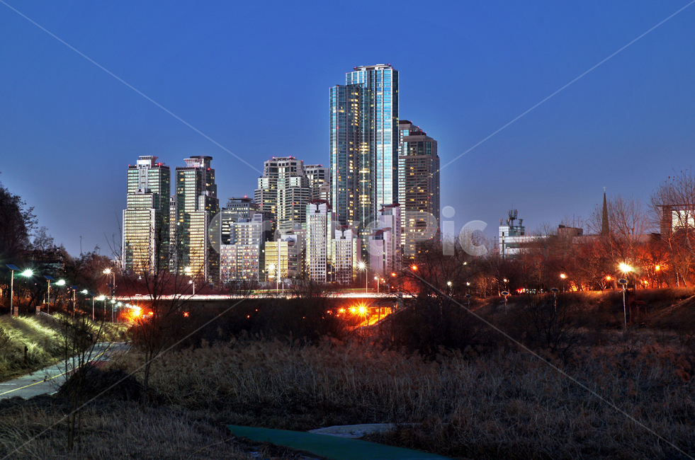 타워팰리스,양재천,도곡동,주상복합아파트,건물,주거지,야경,도시,풍경,city,landscape,한국도시풍경,한국도시경관,korea cityscape