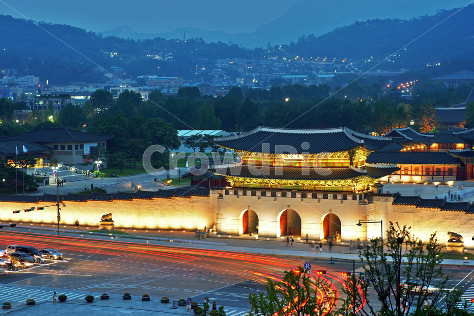 night view,palace,Gyeongbokgung,Inwangsan Mountain,ancient architecture,Palace,full width,Gwanghwamun