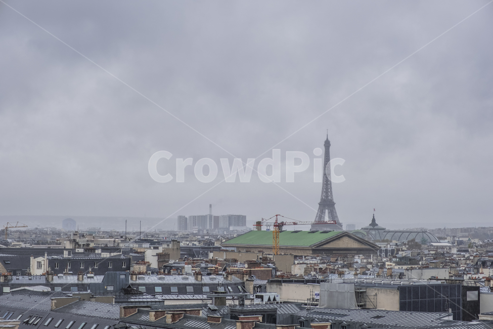 뾰족한탑,tower,탑,건축물,첨탑,건물,building,도시,city,파리,paris,에펠탑,프랑스