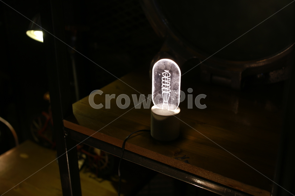어두움,납작라이트,가구,라이트,투명라이트,사물,물건,오브젝트,thing,object,matter