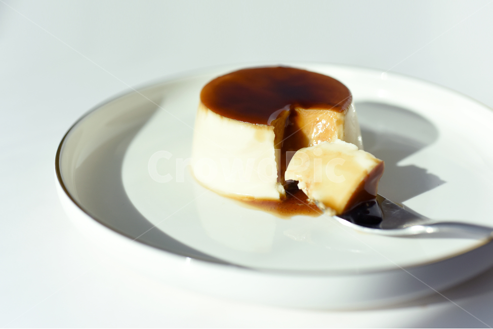 디저트,푸딩,음식,그릇,접시,커스터드,음식,식재료,요리,food,cook,meal,dishes,food reserves,디저트,간식,후식,dessert,snack