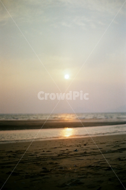 다대포,백사장,beach,sunset,노을,sandy,sunlight,외로움,쓸쓸함,lonely,필름사진,filmphoto