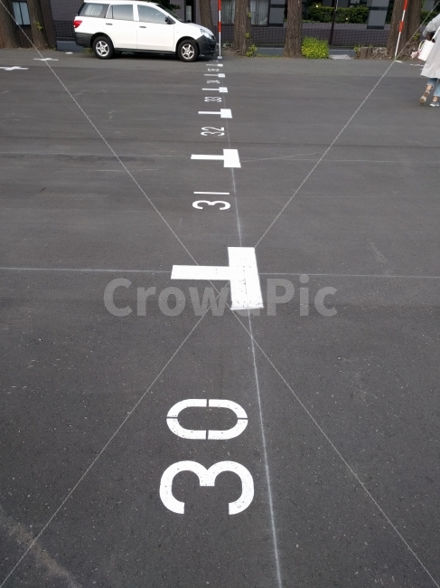 주차장,일본,텅빈주차징,홋카이도,풍경,교통,교통수단,traffic,transportation,asphalt,아스팔트,vehicle,차량,car,차,automobile,자동차