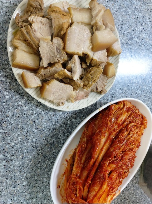 김장,수육,보쌈,김치,막걸리안주,김장김치,음식,식재료,요리,food,cook,meal,dishes,food reserves,육류,고기,meat,한식,한국음식,한국요리,korean food,korean dishes,korean meal,korean cook