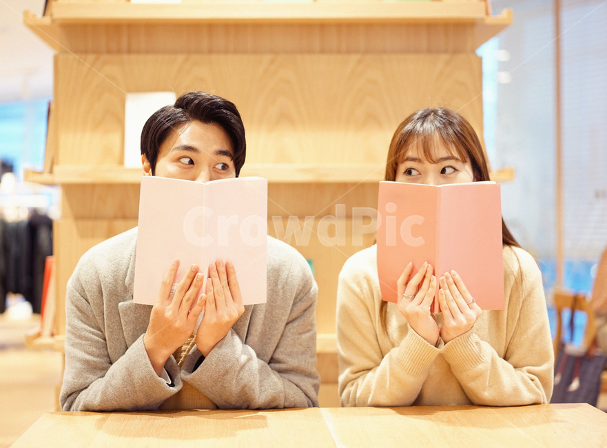 연인,커플,사랑,연애,couple,남녀,독서,책,book,사람,인물,인간,human,person,연인,커플,사랑,lover,couple
