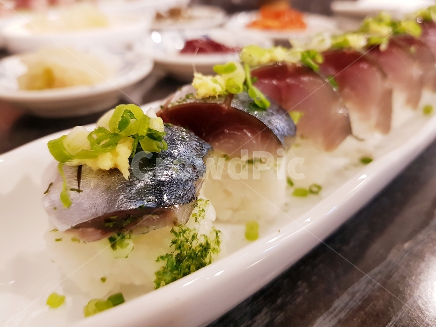 초밥,스시,sushi,고등어초밥,음식,일식,food,음식,식재료,요리,food,cook,meal,dishes,food reserves,일식,일본음식,일본요리,Japanese food,Japanese dishes,Japanese meal,Japanese cook