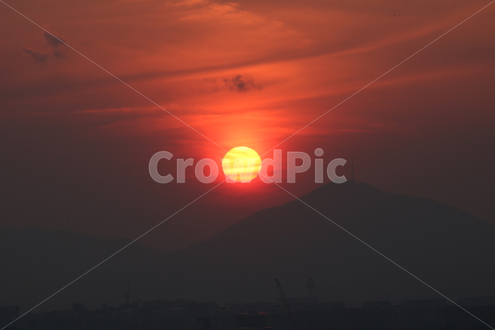 노을,해질녘,풍경,태양,산,자연,풍경,nature,landscape,outdoors,옥외,sky,하늘,dusk,황혼,sunset,일몰,red sky,붉은 하늘,dawn,새벽