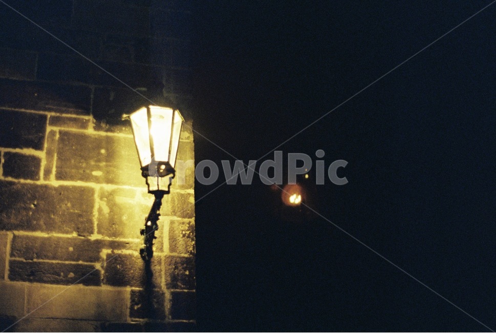 체코,프라하,야경,조명,필름,필름사진,czech,praha,film,filmphotography,야경,밤,풍경,nightscape,night,landscape,감성,sensible,feeling,lamp post,램프 포스트,lamp,램프