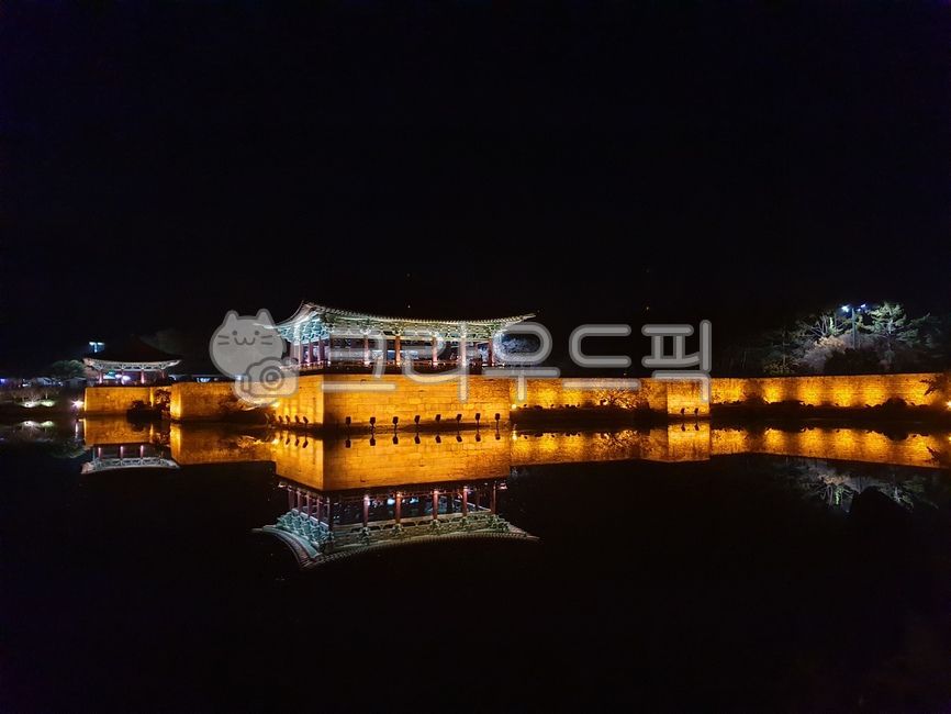 night view,Anapji Pond,Donggung Palace and Wolji Pond,historic sites,Gyeongju,architecture